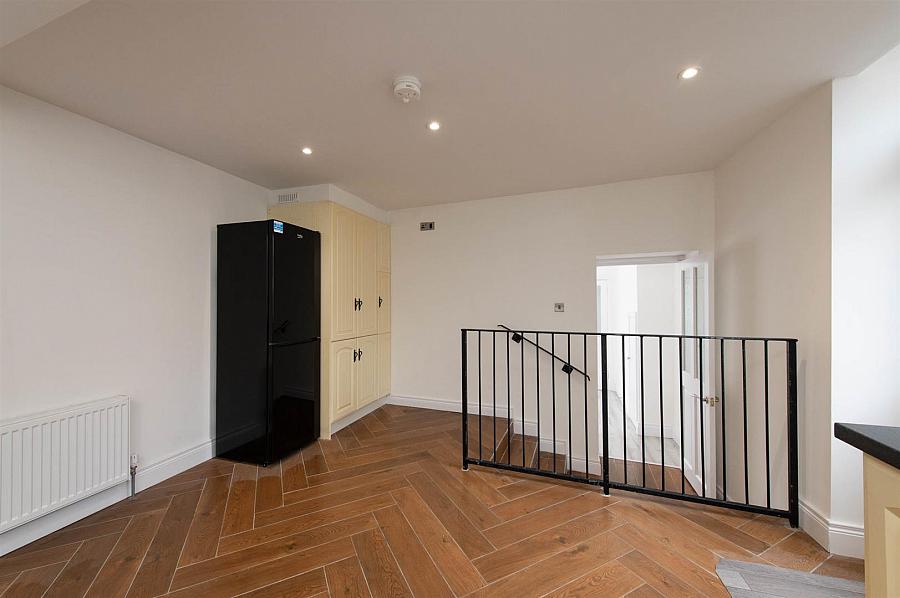 1B New Bridge Street