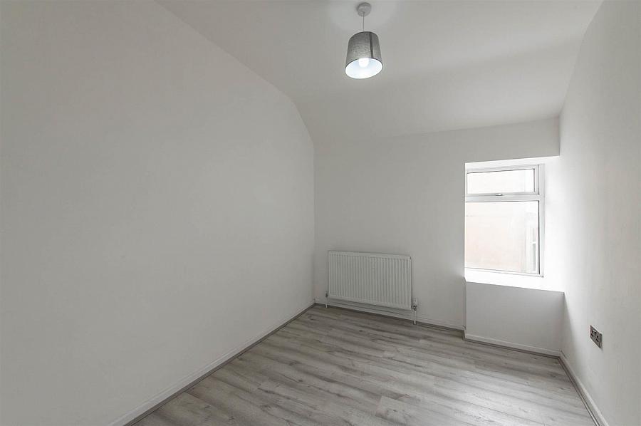 1B New Bridge Street