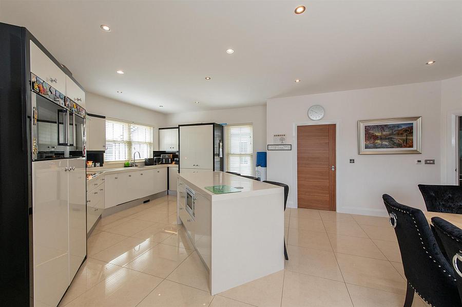 3b Claragh Road