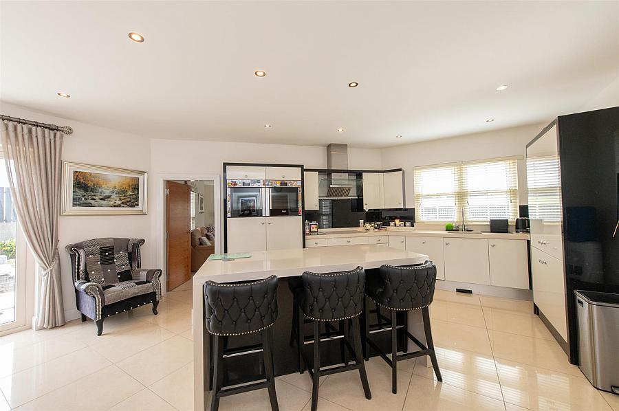 3b Claragh Road