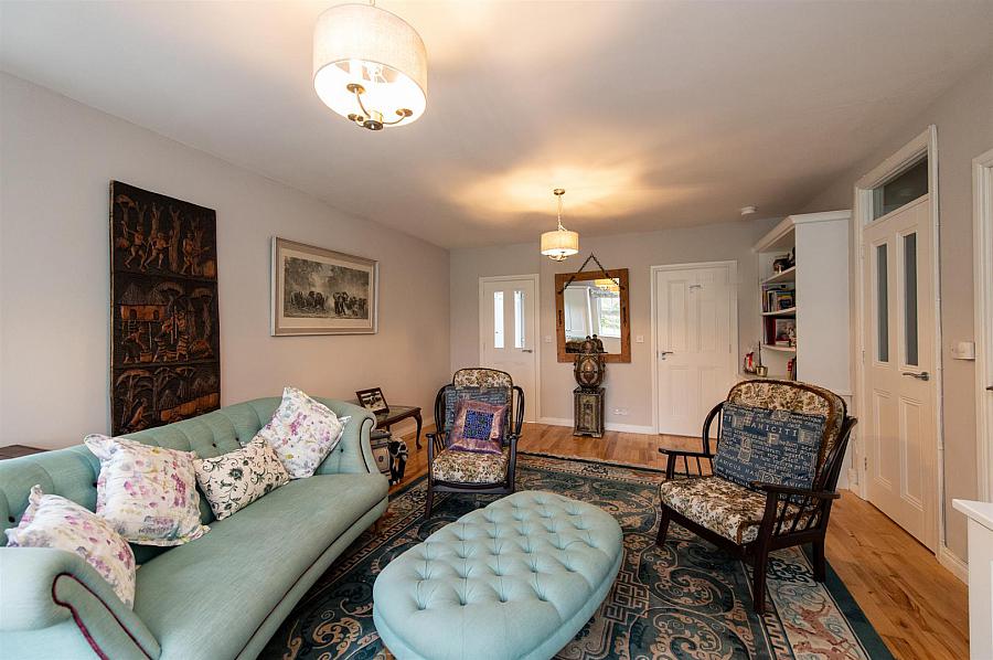 West Wing, 23 The Craig Road