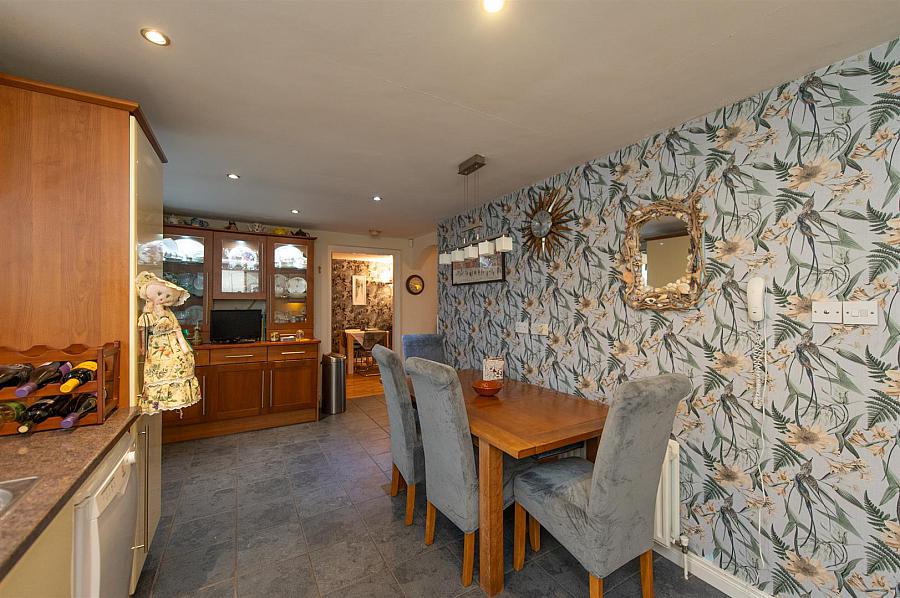 11 Inishbeg