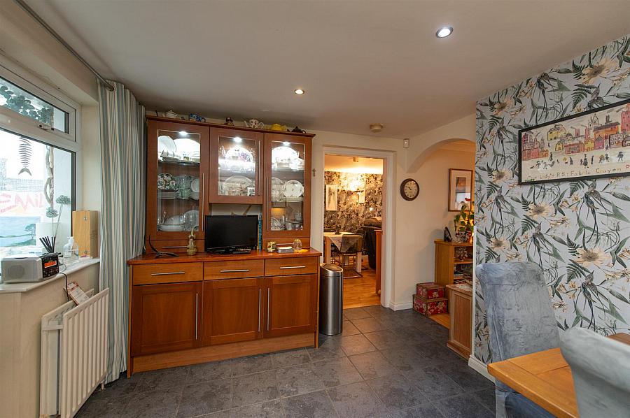 11 Inishbeg