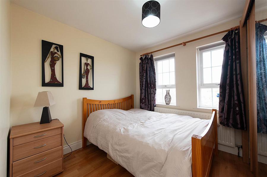 9 Demesne Park