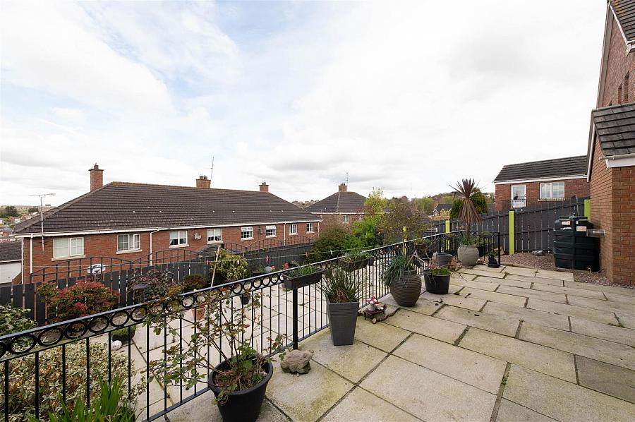 9 Demesne Park