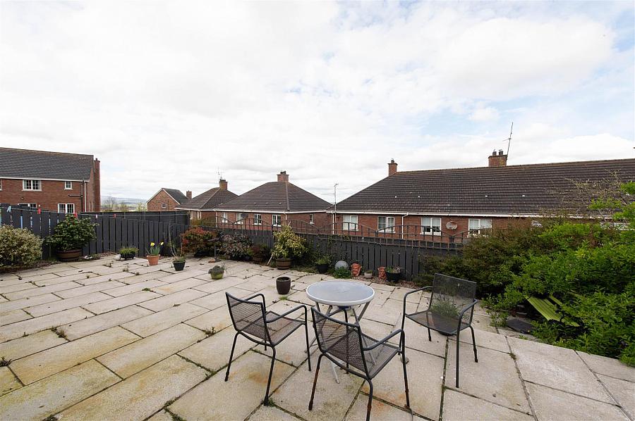 9 Demesne Park