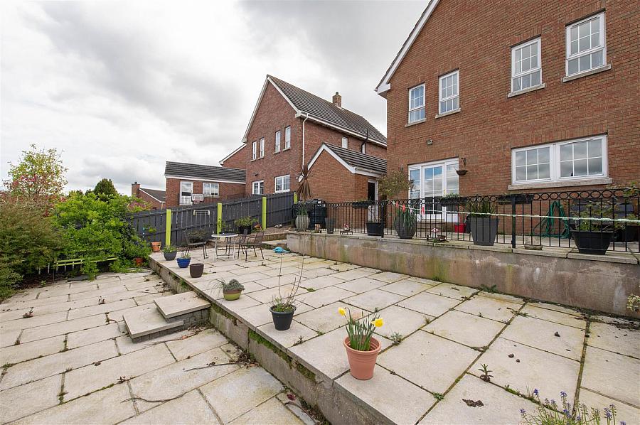 9 Demesne Park