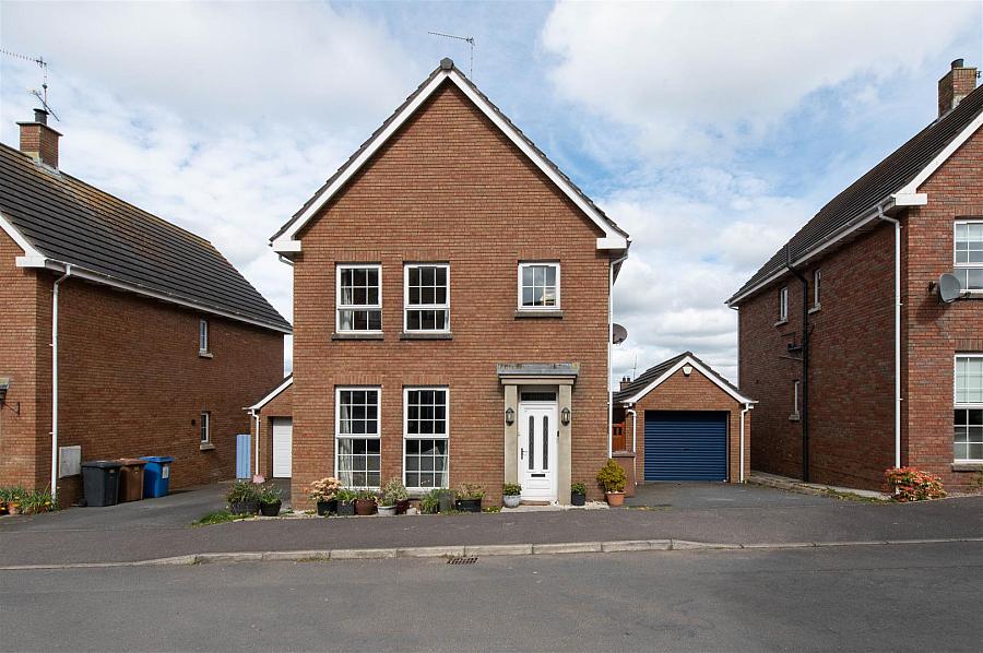9 Demesne Park