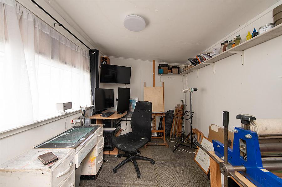 6 St. Dympnas Avenue