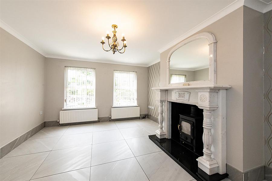 76 Commons Road