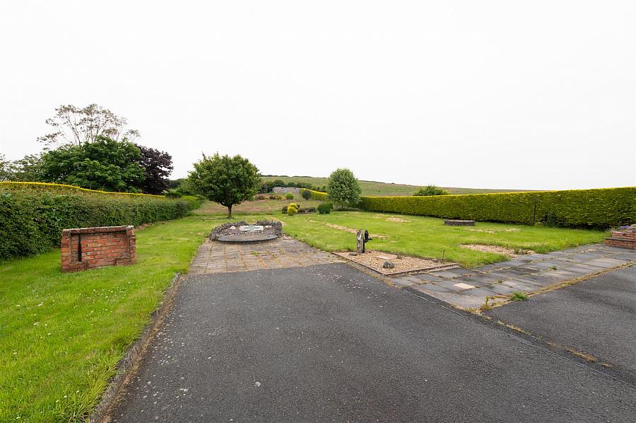 79 Ballyhornan Road