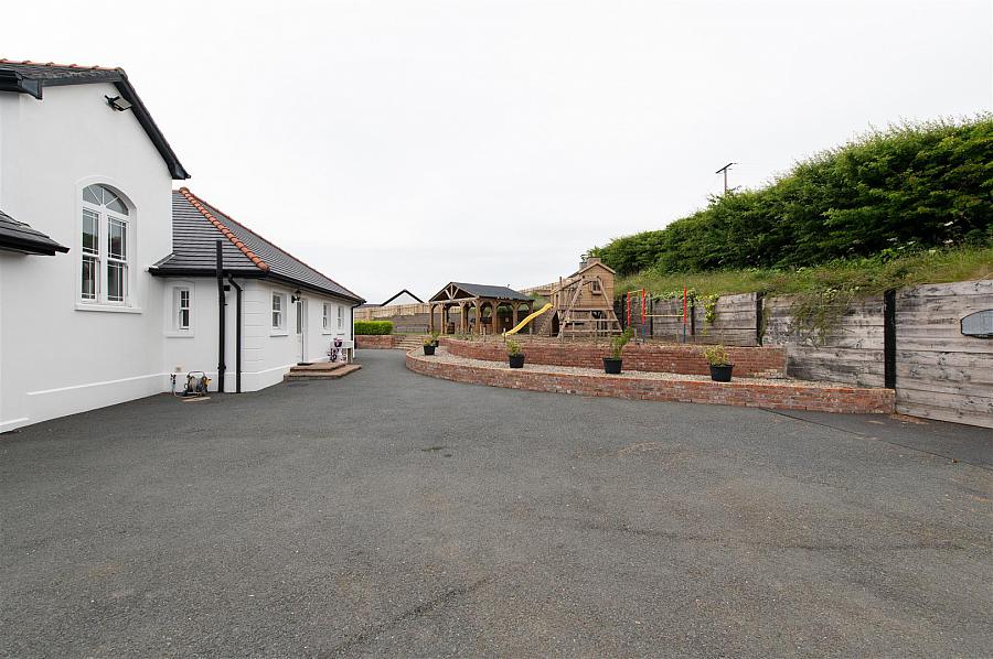 51 Ballycruttle Road