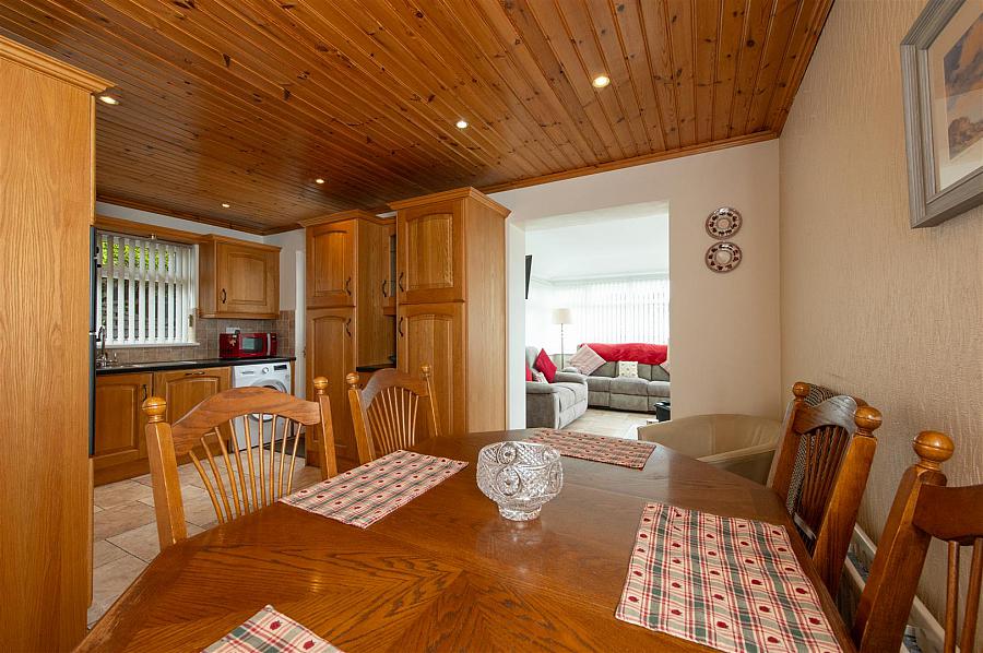 16 Knockchree Road