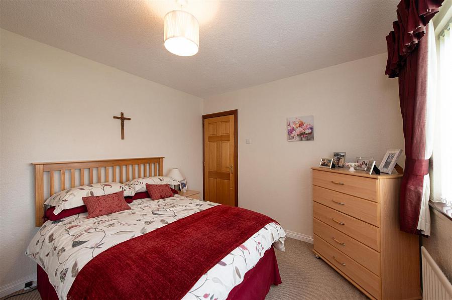 16 Knockchree Road