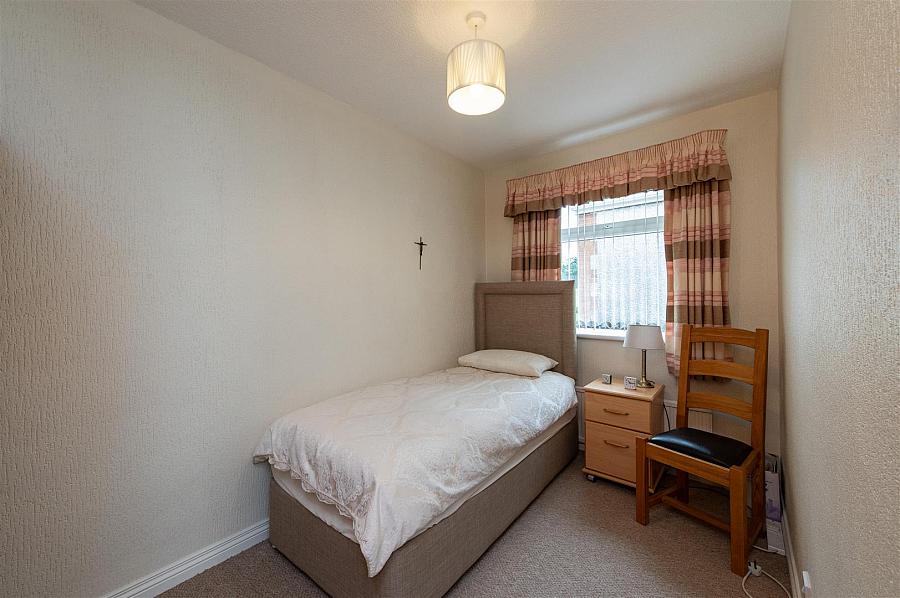 16 Knockchree Road