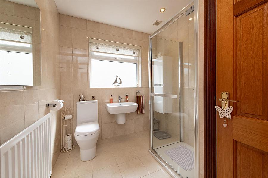 16 Knockchree Road
