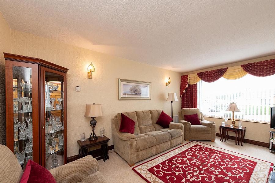 16 Knockchree Road