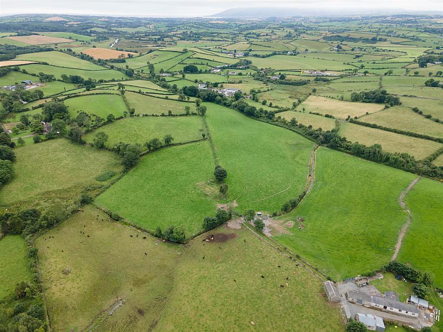 150M SOUTH OF, 14 Annacloy Road