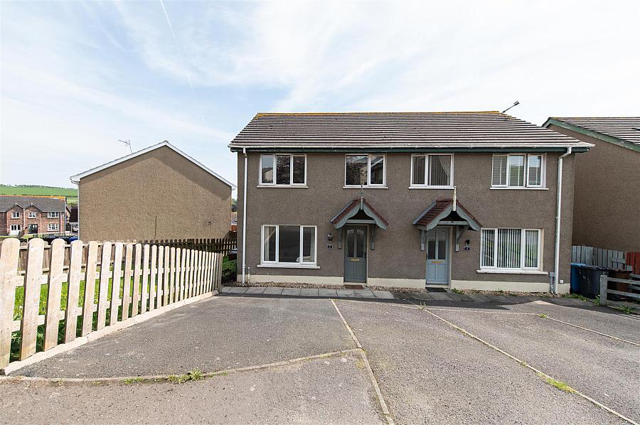 2 Struell Close