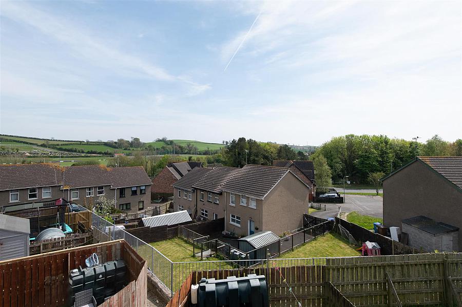 2 Struell Close