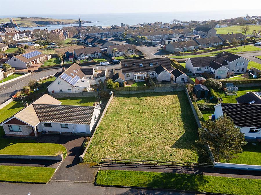 Between, 2 & 6 High Green