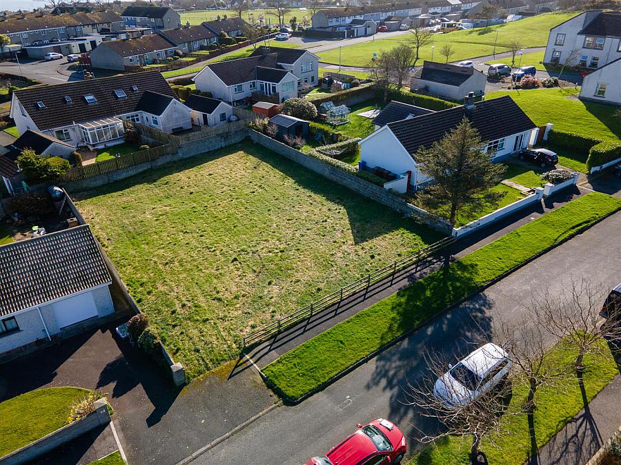 Between, 2 & 6 High Green