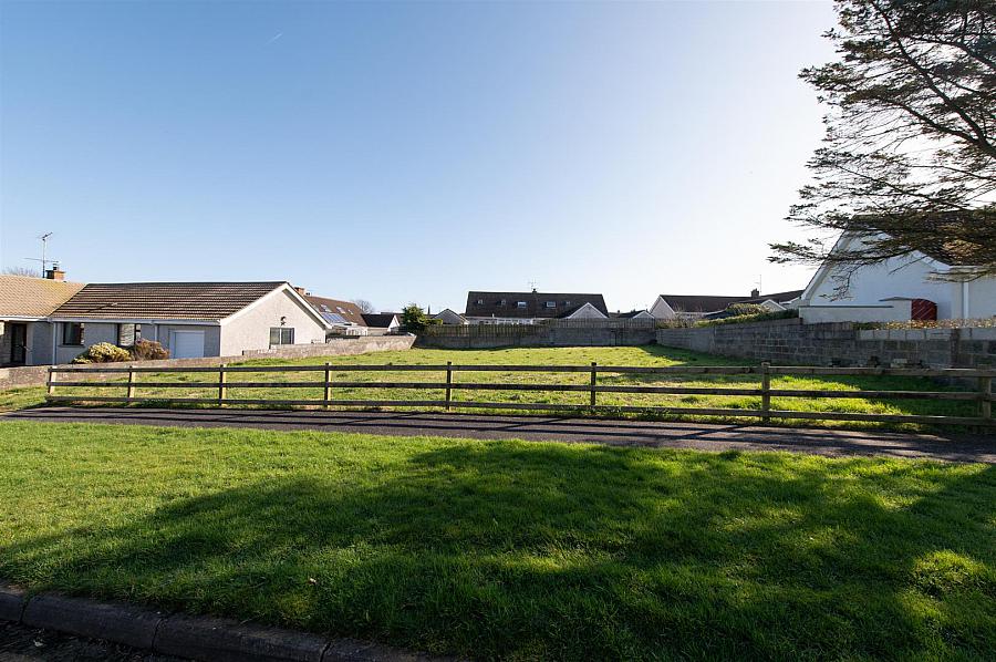 Between, 2 & 6 High Green