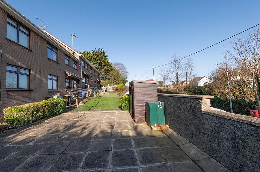 4 Mourne View Court