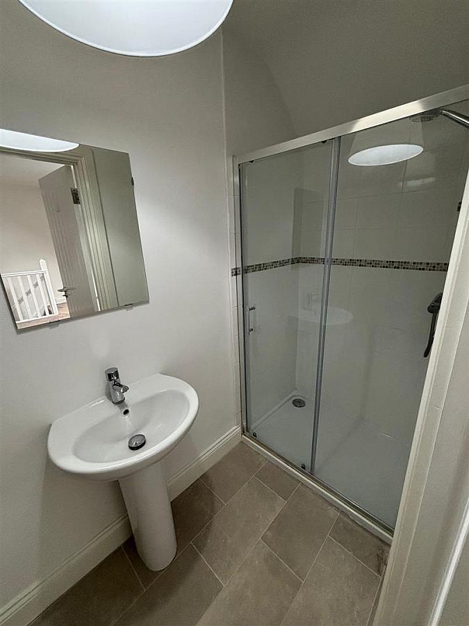 9D Catherine Street