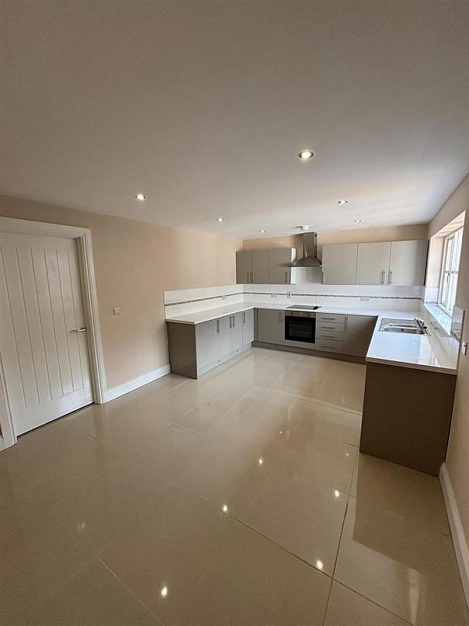 9D Catherine Street