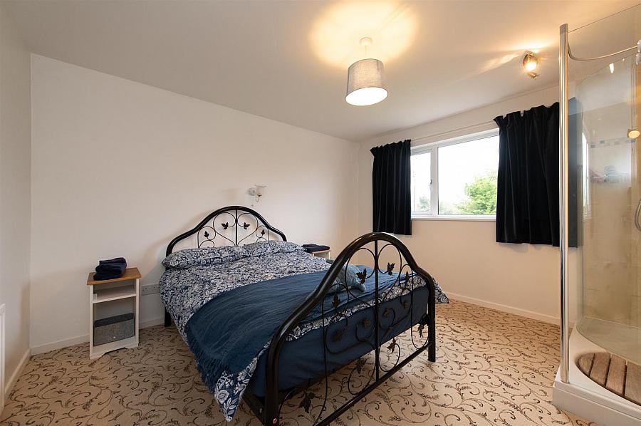 5 Nutgrove Road