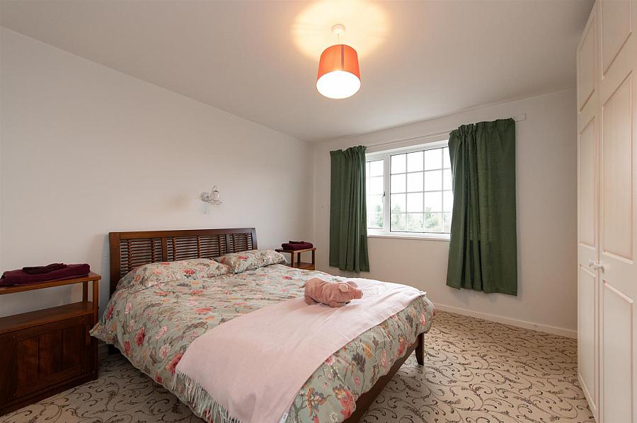 5 Nutgrove Road