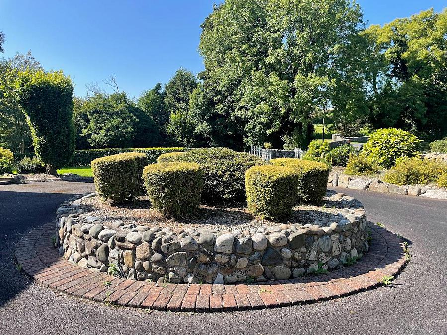 5 Nutgrove Road