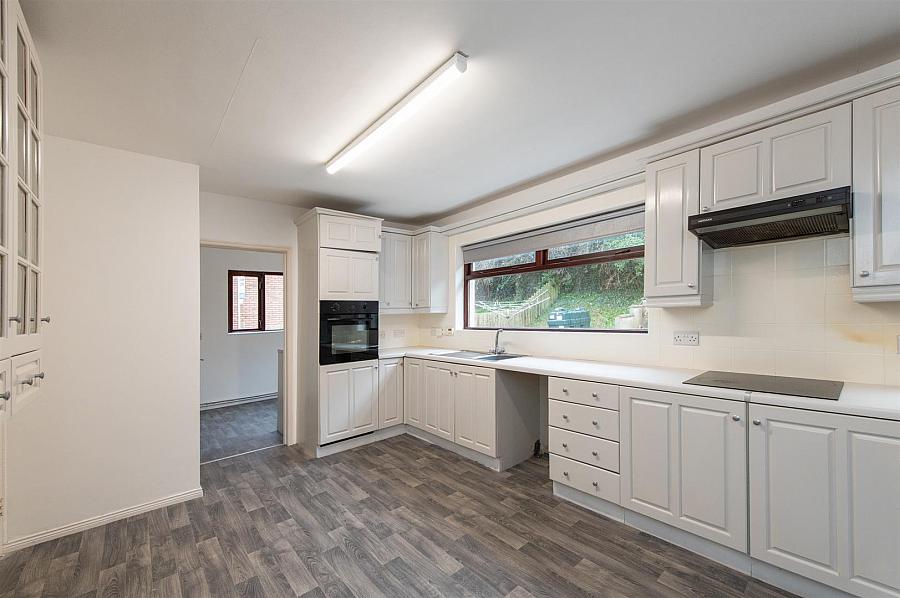 14 Kingsfield Avenue