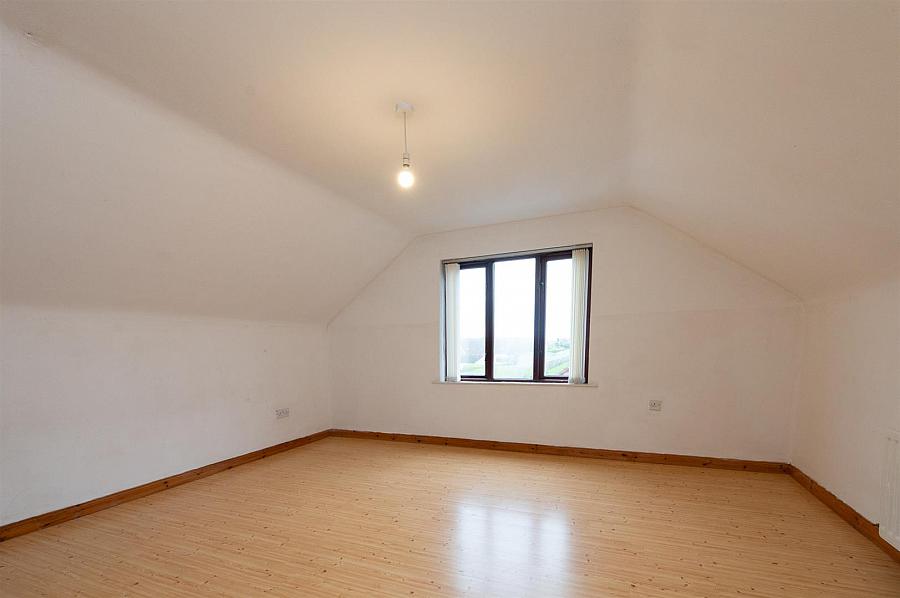 14 Kingsfield Avenue