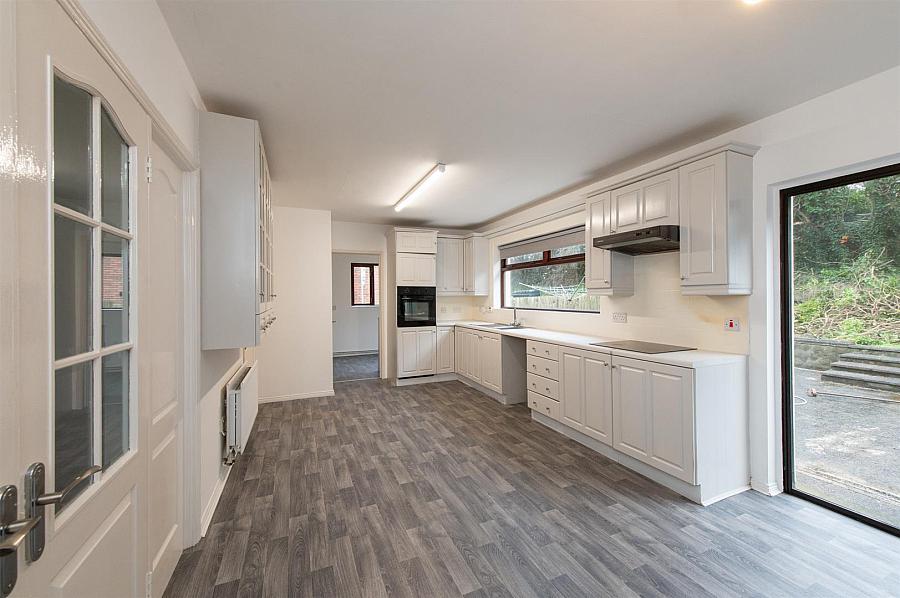 14 Kingsfield Avenue