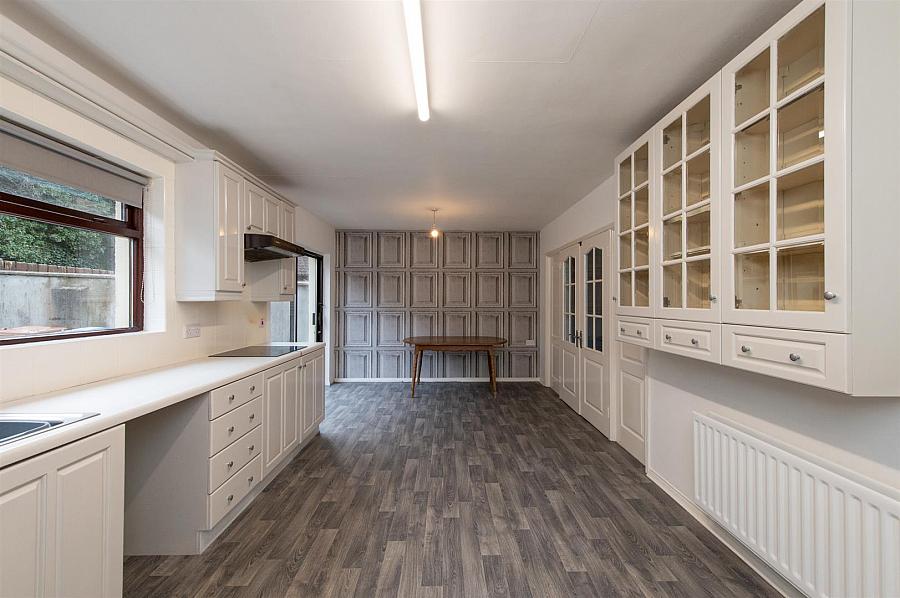 14 Kingsfield Avenue