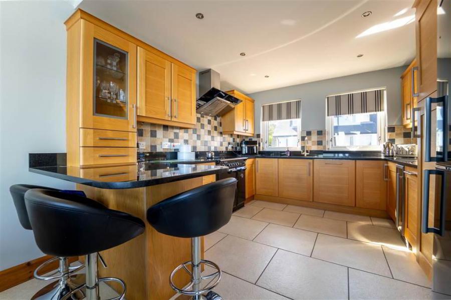 8B Andrews Shorefield