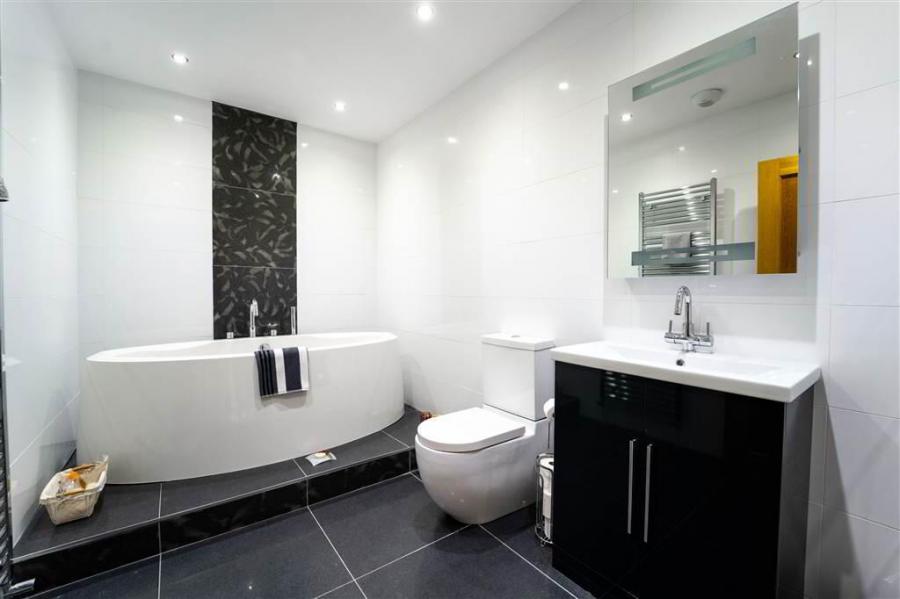 8B Andrews Shorefield