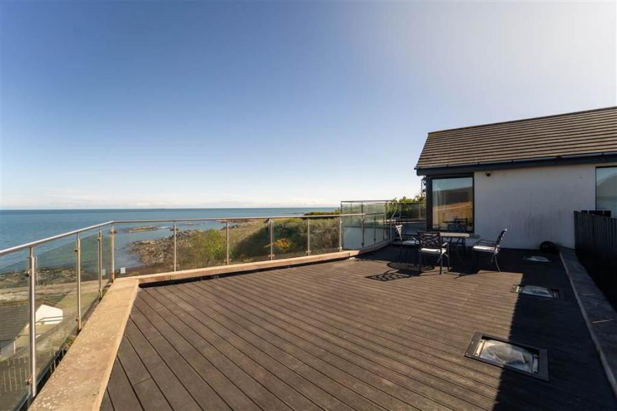 8B Andrews Shorefield