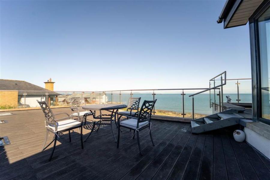 8B Andrews Shorefield