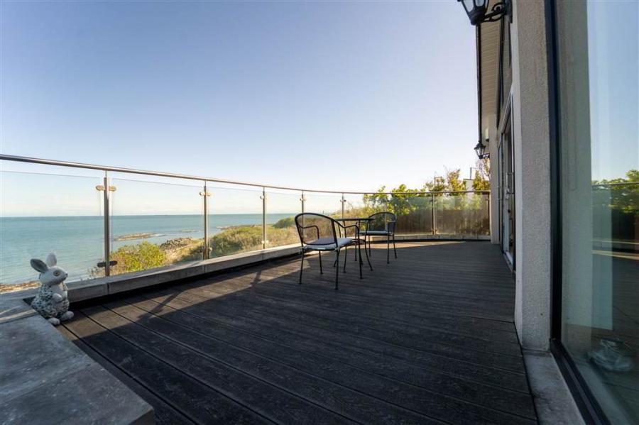 8B Andrews Shorefield