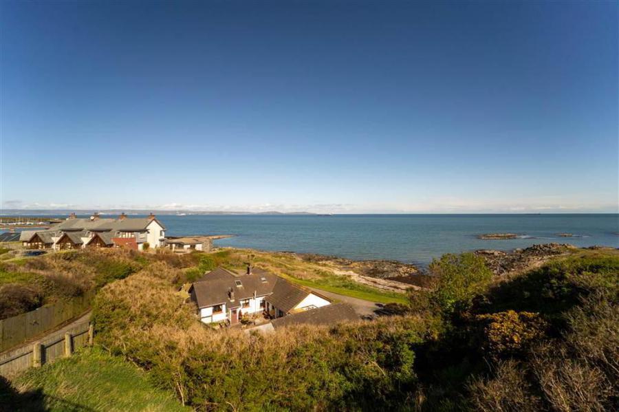 8B Andrews Shorefield