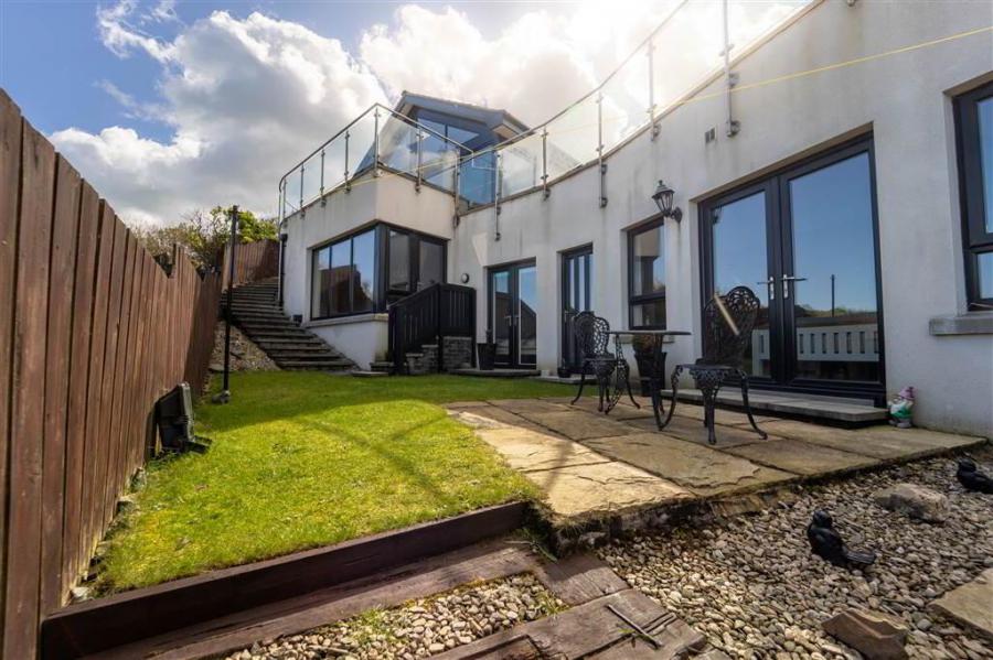 8B Andrews Shorefield