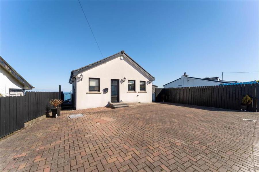 8B Andrews Shorefield