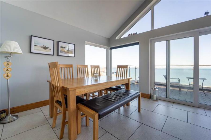 8B Andrews Shorefield