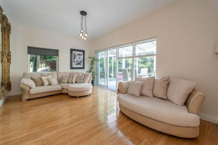 Glen Lane House, 3 Glen Road