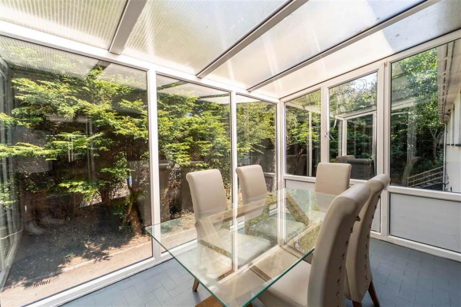 Glen Lane House, 3 Glen Road