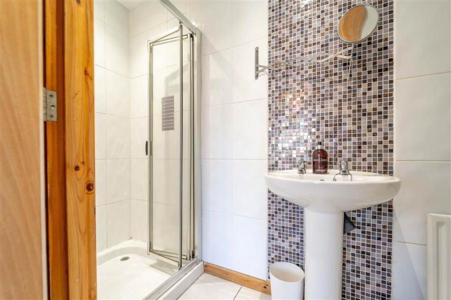 7B Bryansburn Gardens