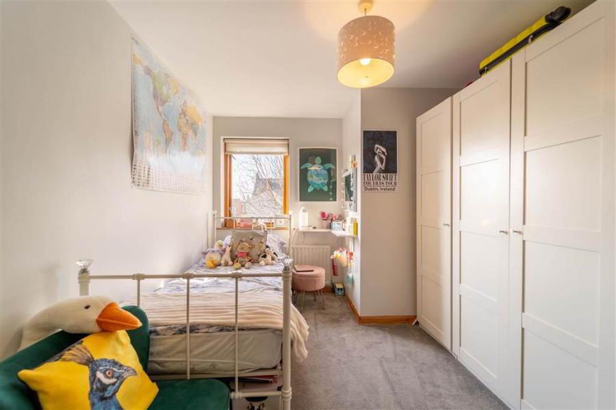 7B Bryansburn Gardens